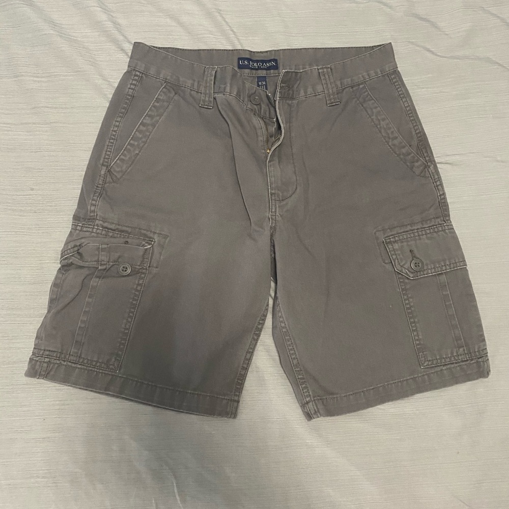 Men’s cargo shorts size 34